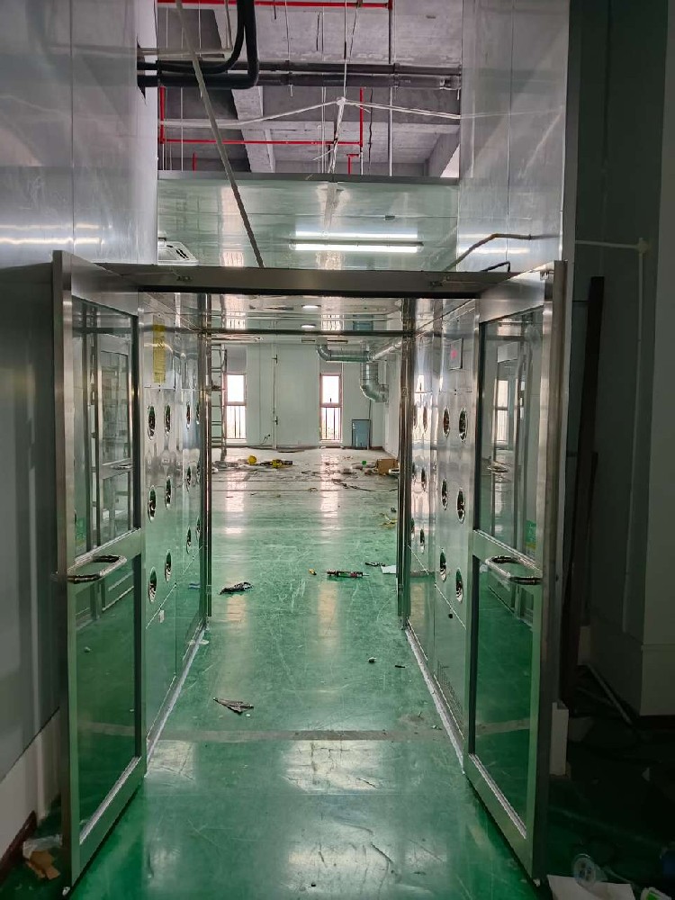 凈化設(shè)備風(fēng)淋室到底有什么用？